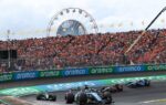 Les monoplaces Williams de Carlos Sainz et Alex Albon pendant le GP des Pays-Bas.