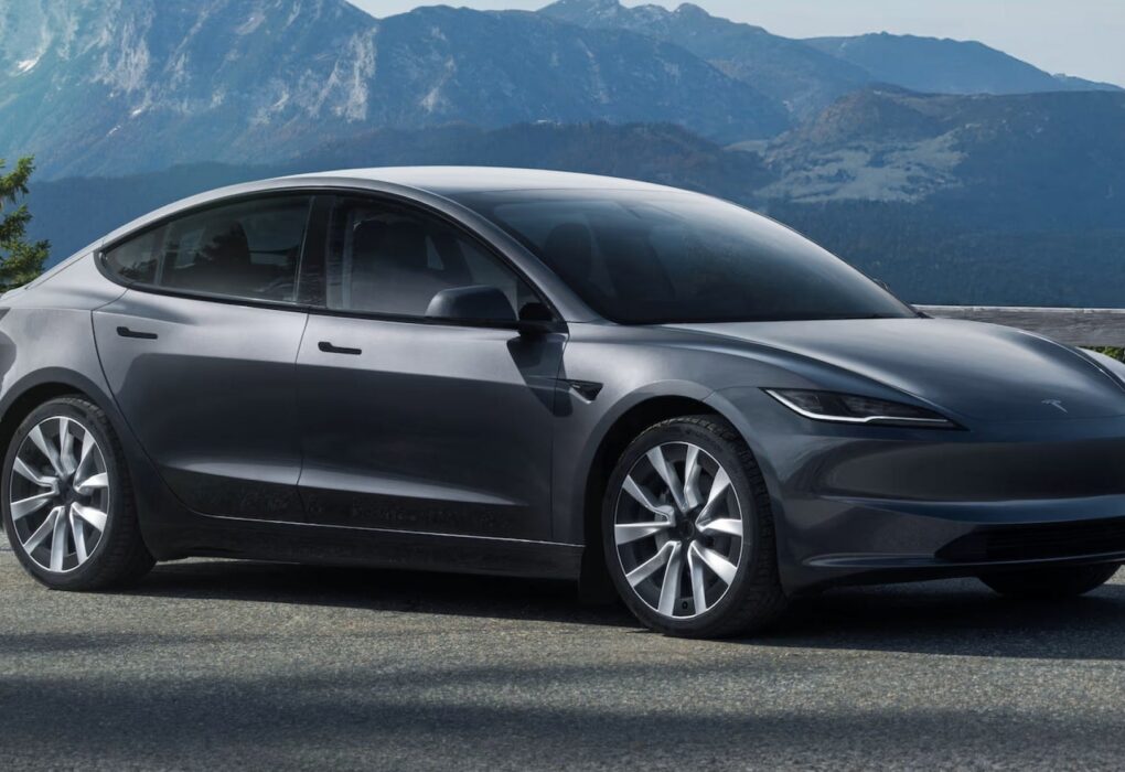 Une Tesla Model 3 équipée de poignées de porte affleurantes en Chine.