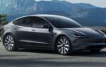 Une Tesla Model 3 équipée de poignées de porte affleurantes en Chine.
