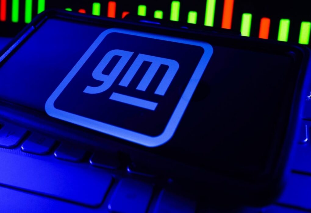 Des salariés sur un site de General Motors au Canada concerné par les accords de principe avec Unifor.