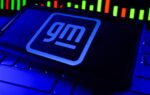 Des salariés sur un site de General Motors au Canada concerné par les accords de principe avec Unifor.