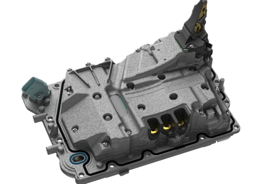 Un onduleur haute tension BorgWarner destiné aux motorisations hybrides rechargeables et électriques.