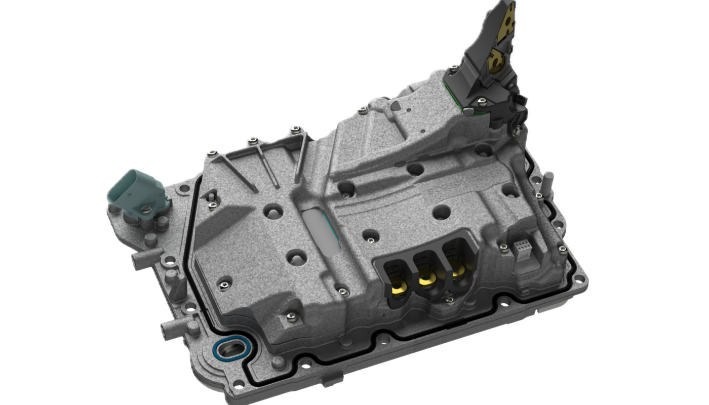 Un onduleur haute tension BorgWarner destiné aux motorisations hybrides rechargeables et électriques.