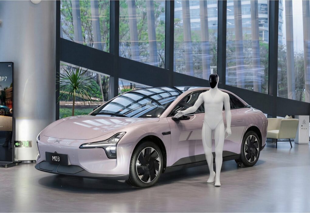Le robot humanoïde Xpeng Iron présenté par le constructeur chinois.