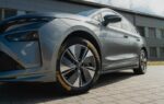 Pneu concept Continental intégrant environ 43 % de matières recyclées pour le projet européen ZEvRA.