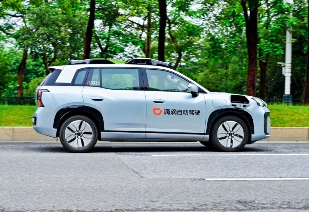 Le robotaxi Didi R2 développé avec GAC Aion lors de ses essais en Chine.
