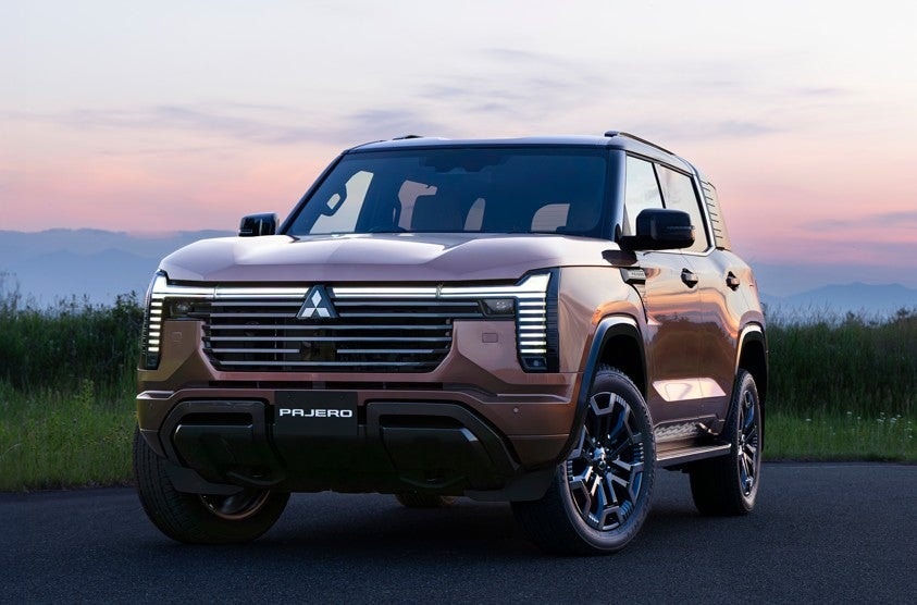 Le nouveau Mitsubishi Pajero de cinquième génération présenté comme le SUV porte-drapeau de la marque.
