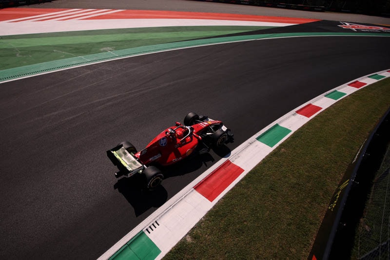 Charles Leclerc au volant de la Ferrari sur le circuit de Monza pendant les EL1 du GP d’Italie.