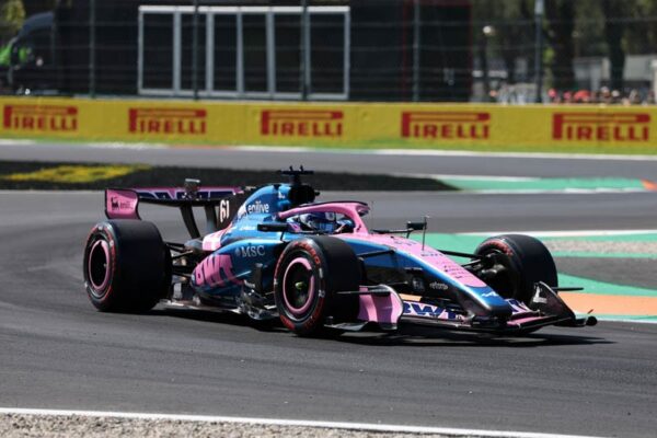 La monoplace Alpine en piste lors des essais libres du Grand Prix d’Italie à Monza.