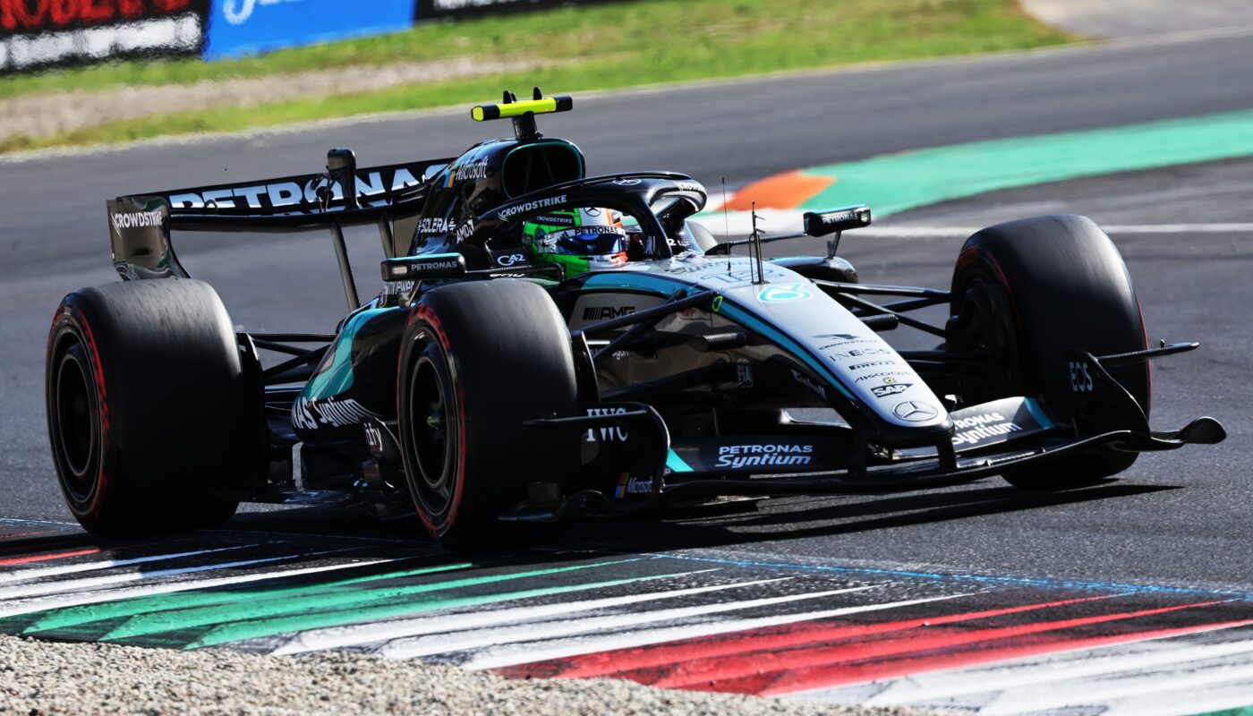 Kimi Antonelli au volant de sa Mercedes lors de sa victoire à Monza.