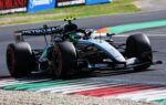 Kimi Antonelli au volant de sa Mercedes lors de sa victoire à Monza.