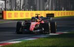 Lewis Hamilton et Charles Leclerc au volant de leurs Ferrari pendant le Grand Prix d’Italie à Monza.