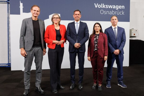 Vue extérieure de l'usine Volkswagen d'Osnabrück en Allemagne.