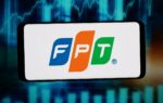 Les logos de FPT et Nippon Seiki illustrant le transfert de l’unité logicielle polonaise.
