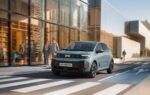 La nouvelle Dacia Spring électrique de deuxième génération présentée en extérieur.