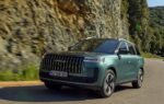 Des voitures importées de Chine illustrant le poids de l’automobile dans le commerce extérieur français.