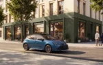 Toyota Corolla en série spéciale 60e anniversaire avec sa teinte Bleu 1966.
