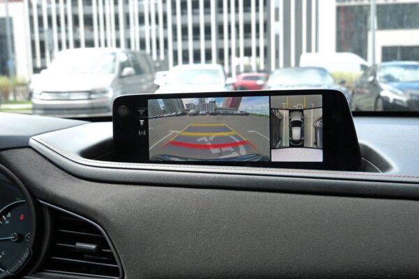 Un radar automobile d’imagerie de Hirain et Arbe destiné à la conduite autonome de niveau 3.