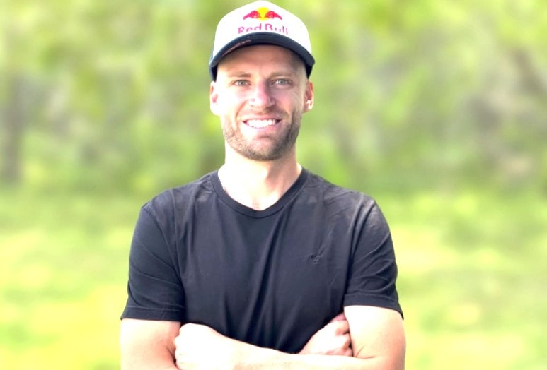 Brad Binder dans le paddock avant son arrivée chez BMW en WorldSBK.