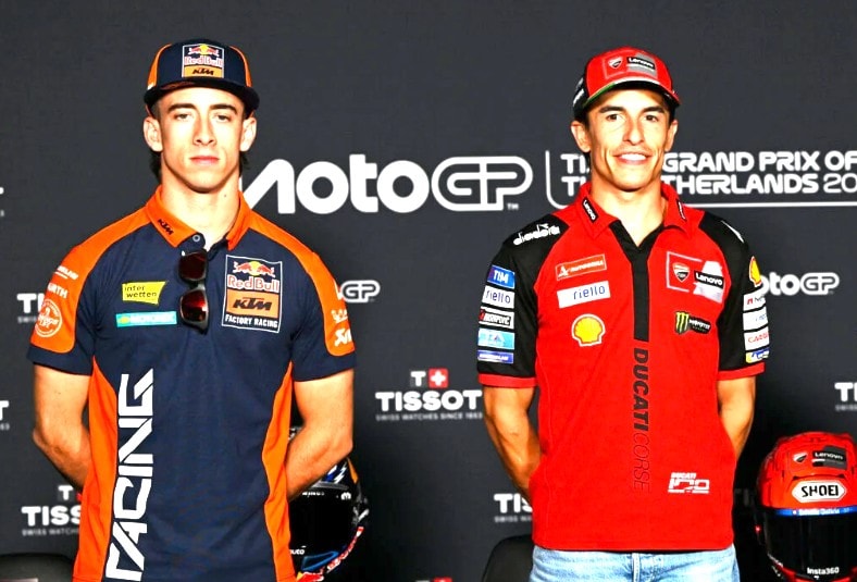 Pedro Acosta au guidon de la KTM RC16 pendant le Grand Prix d’Aragon.