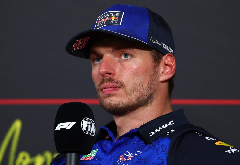 Portrait de Max Verstappen, pilote Red Bull, au sujet du nouveau circuit Madring à Madrid.