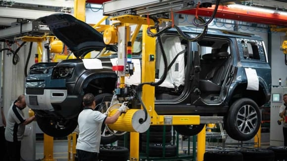 4000 postes pourraient disparaitre dans les locaux anglais de JLR.