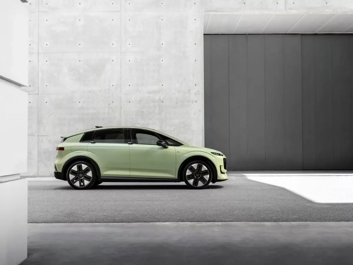 Audi A2 e-tron vert pistache