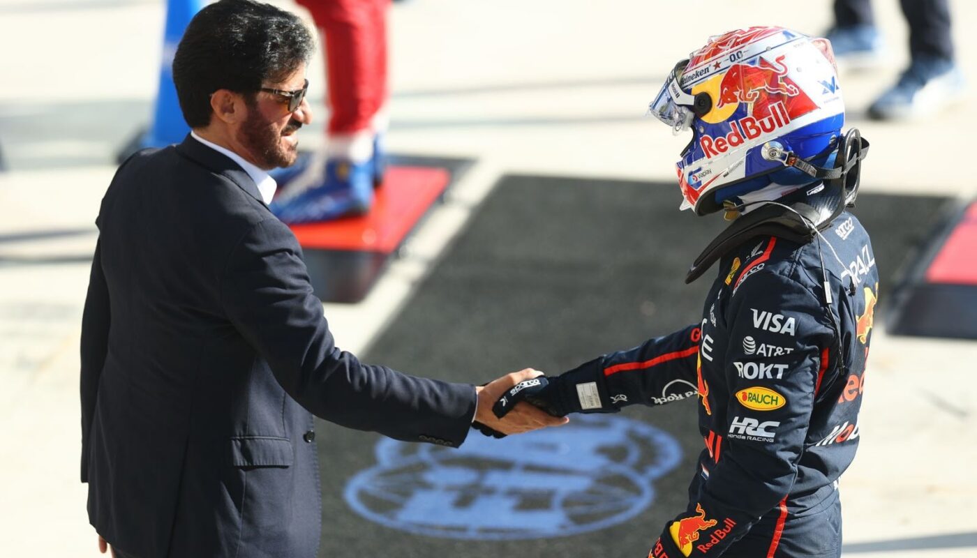 Mohammed Ben Sulayem s’exprimant dans le paddock de Formule 1.