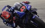 Augusto Fernandez au guidon de la future Yamaha M1 de 850 cm³ pendant les essais de Barcelone.