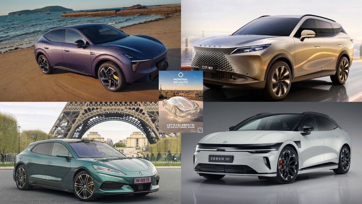 Vue générale des stands et des véhicules exposés au Mondial de l’Auto de Paris.