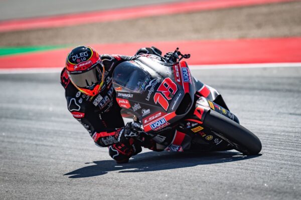 Senna Agius en piste pendant les qualifications Moto2 à Misano.