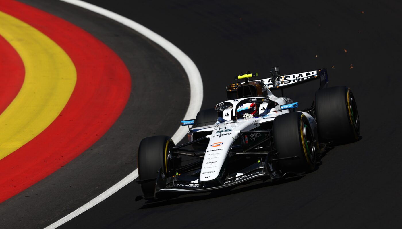 Carlos Sainz au volant de sa Williams sur le nouveau circuit Madring à Madrid.