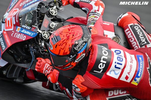 Marc Marquez sur la Ducati lors du Grand Prix de Saint-Marin MotoGP à Misano.