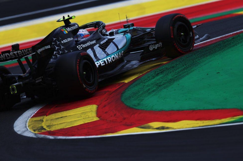Kimi Antonelli au volant de sa Mercedes pendant le Grand Prix d’Espagne à Madrid.