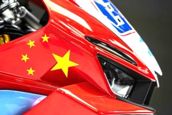 Illustration de la future Superbike ZXMoto équipée d’un moteur cinq cylindres en V.