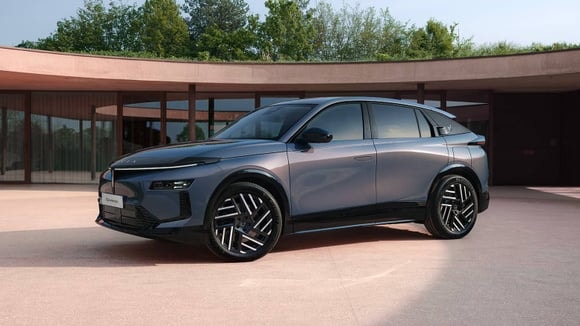 SUV coupé Lancia Gamma partageant des pièces de carrosserie avec la DS N°7.