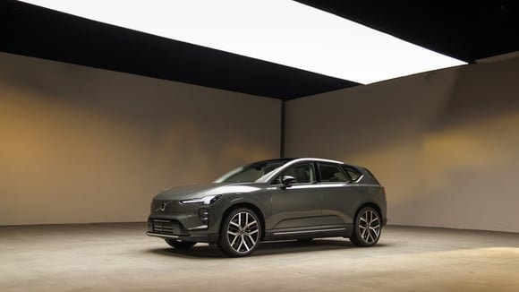 L'EX60 permet à Volvo de proposer une alternative 100% électrique à son best-seller XC60