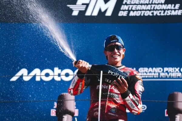 Marc Marquez au guidon de sa Ducati pendant le Grand Prix de Saint-Marin à Misano.