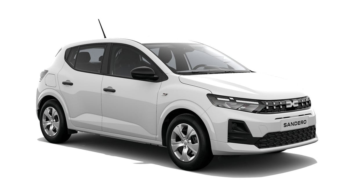 Une Dacia Sandero photographiée de trois quarts.