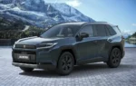 Le Suzuki Across hybride rechargeable de deuxième génération présenté de trois quarts avant.