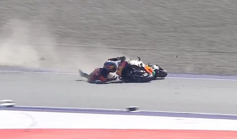 Pedro Acosta au guidon de sa moto pendant le Grand Prix d’Autriche MotoGP.