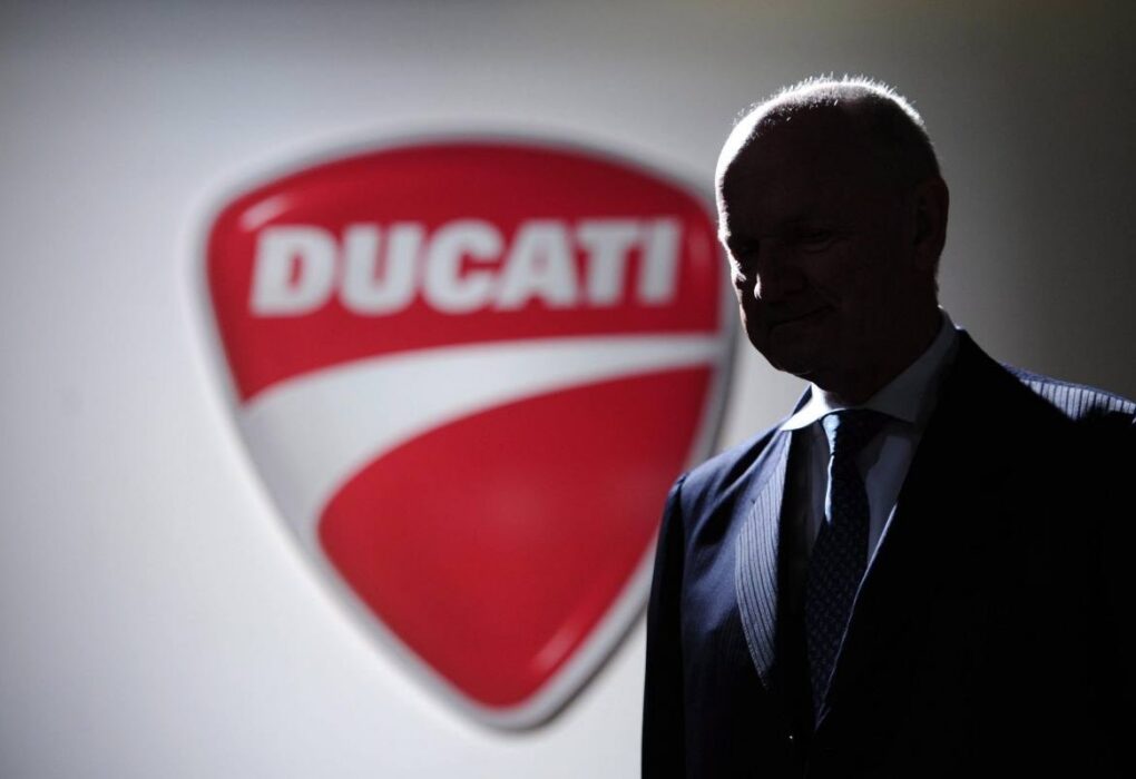 Le logo Ducati, constructeur italien au cœur d’un possible changement d’actionnariat.