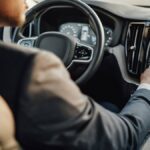 Les écrans tactiles en voiture nuisent à la conduite