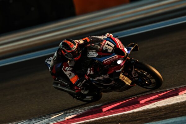 La BMW n°37 victorieuse du Bol d'Or 2026 sur le Circuit Paul Ricard.