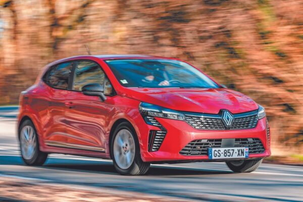La Renault Clio 5 hybride de cinquième génération encore proposée en France.