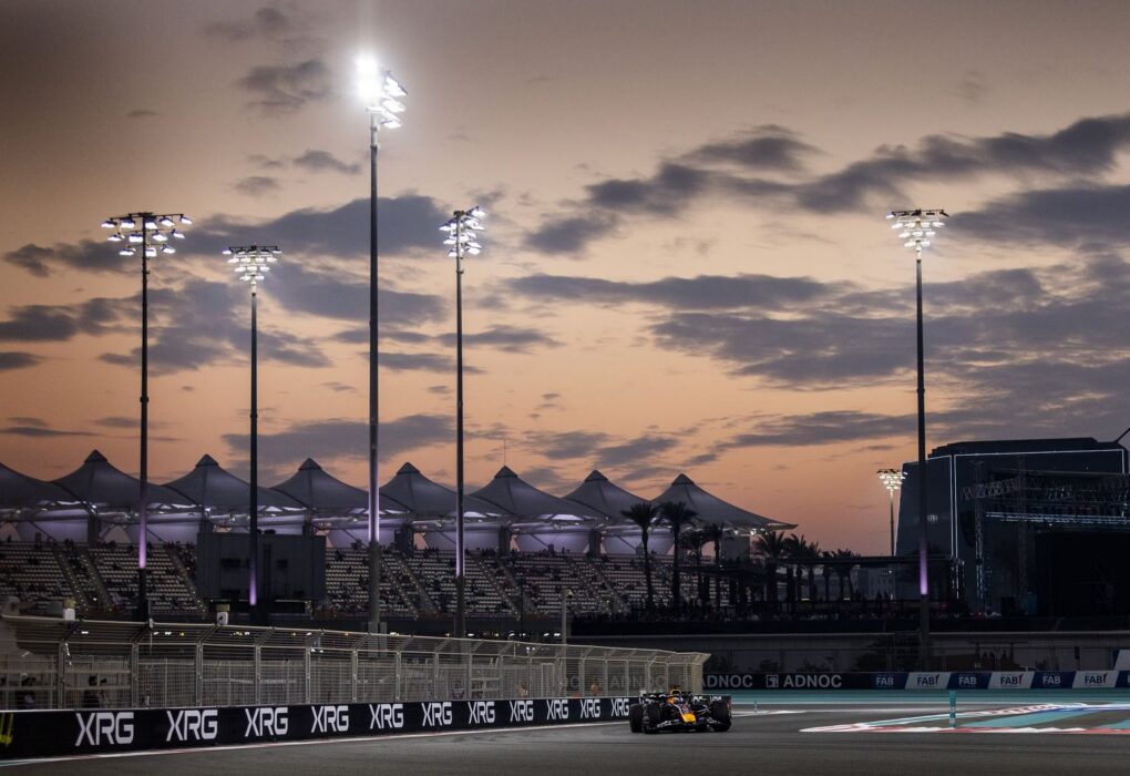 Le circuit de Yas Marina à Abu Dhabi, hôte prévu de la finale de la saison 2026 de Formule 1.