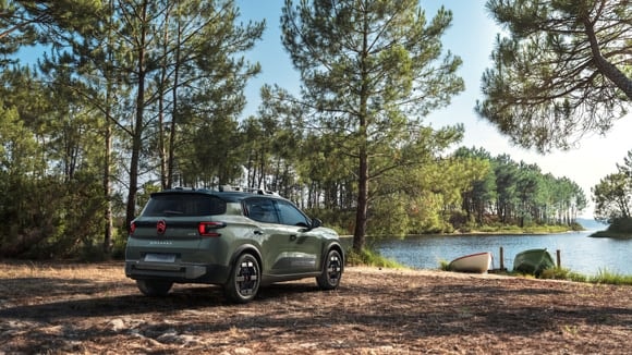 La C3 et le C3 Aircross Outdoor peuvent recevoir la teinte vert Sequoia qui leur est spécifique.