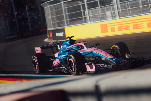 Pierre Gasly et Franco Colapinto, les deux pilotes de l'écurie Alpine en F1.
