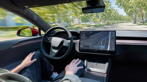 Le FSD de Tesla homologué aux Pays-Bas aurait eu quelques errances lors d'un test en Belgique