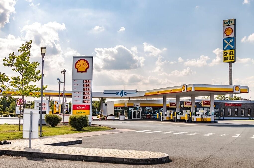 Une pompe à carburant dans une station-service allemande.